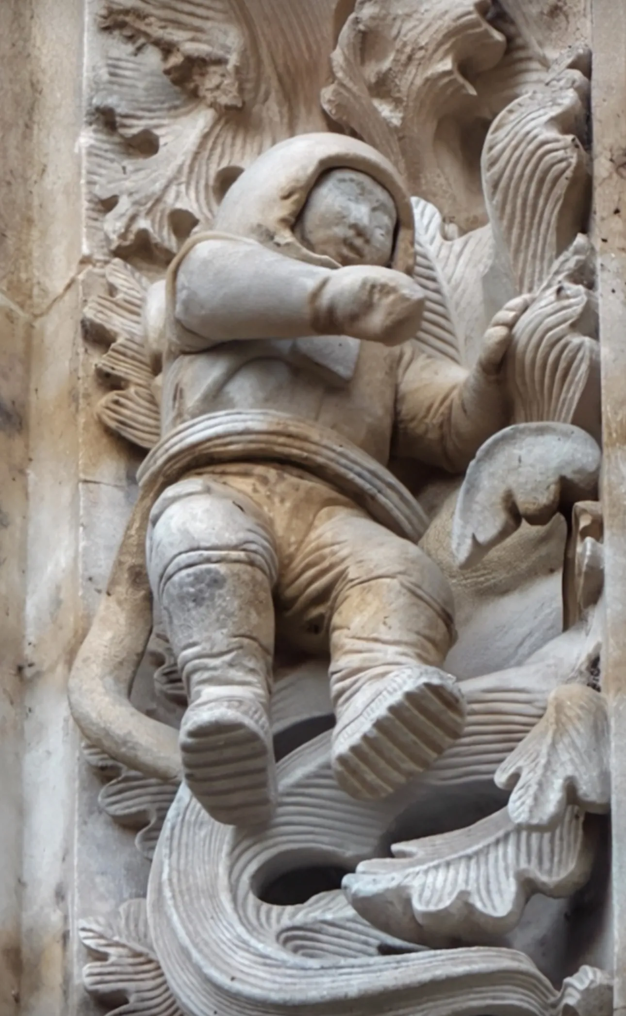 Rosa Gómez hace 'respirar' a las figuras de la Catedral de Salamanca