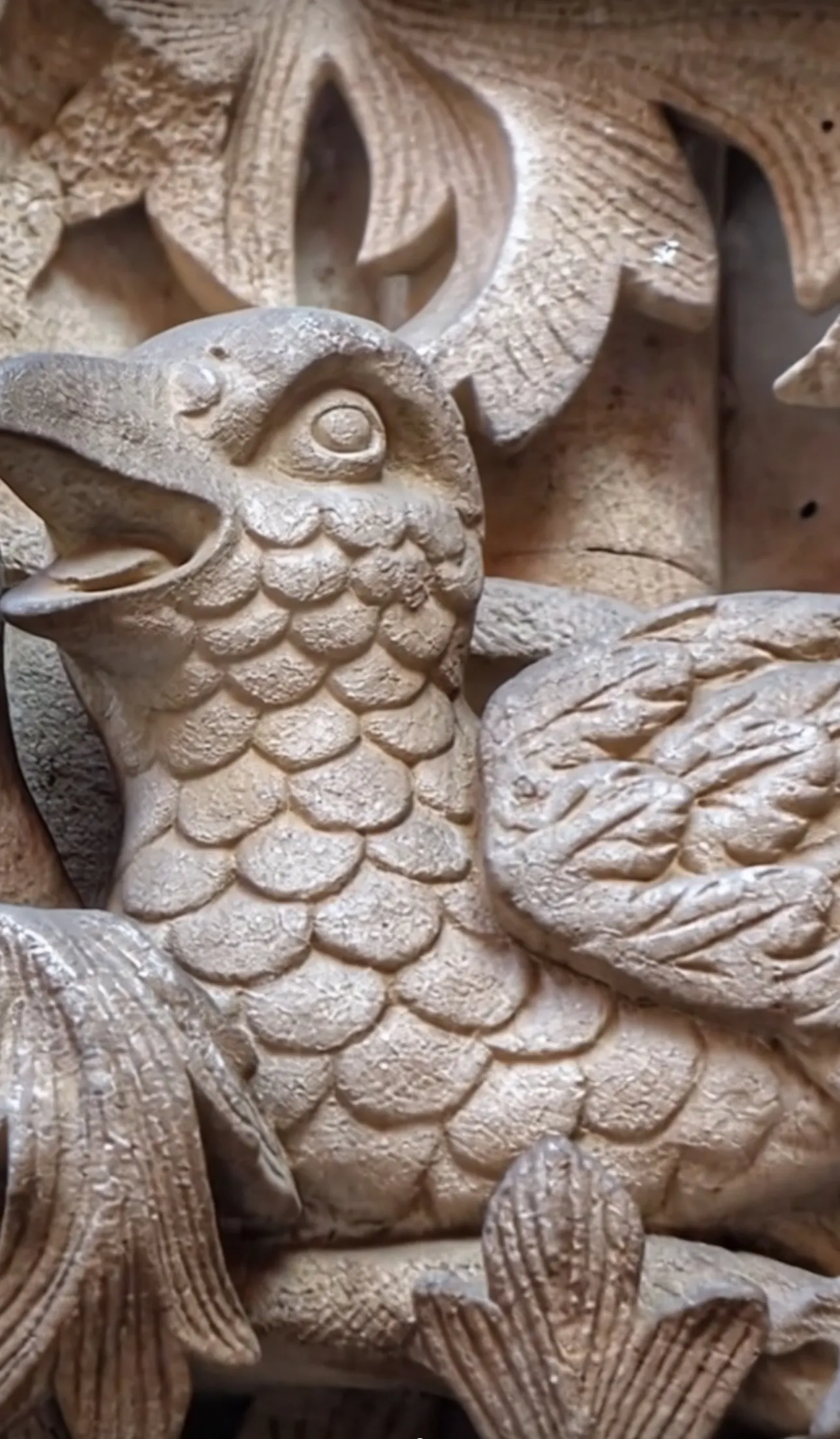 Rosa Gómez hace 'respirar' a las figuras de la Catedral de Salamanca