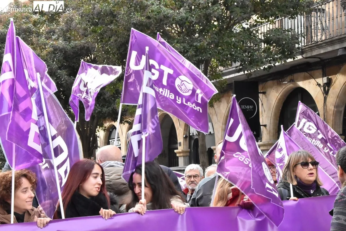 Concentración conjunta de UGT y CCOO en la Gran Vía de Salamanca. Foto de Vanesa Martins