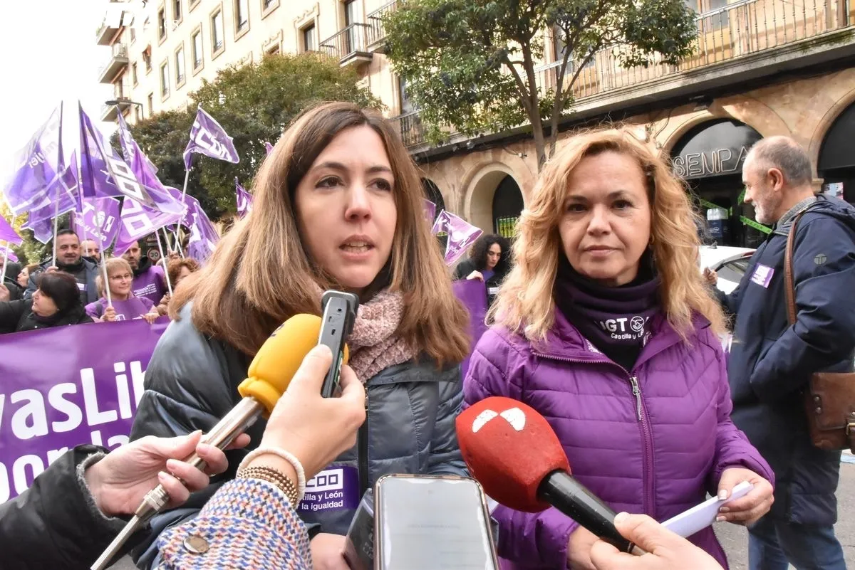Concentración conjunta de UGT y CCOO en la Gran Vía de Salamanca. Foto de Vanesa Martins