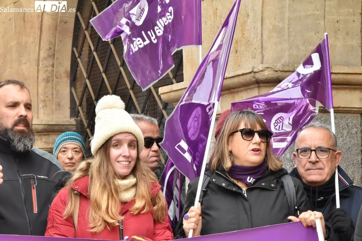 Concentración conjunta de UGT y CCOO en la Gran Vía de Salamanca. Foto de Vanesa Martins