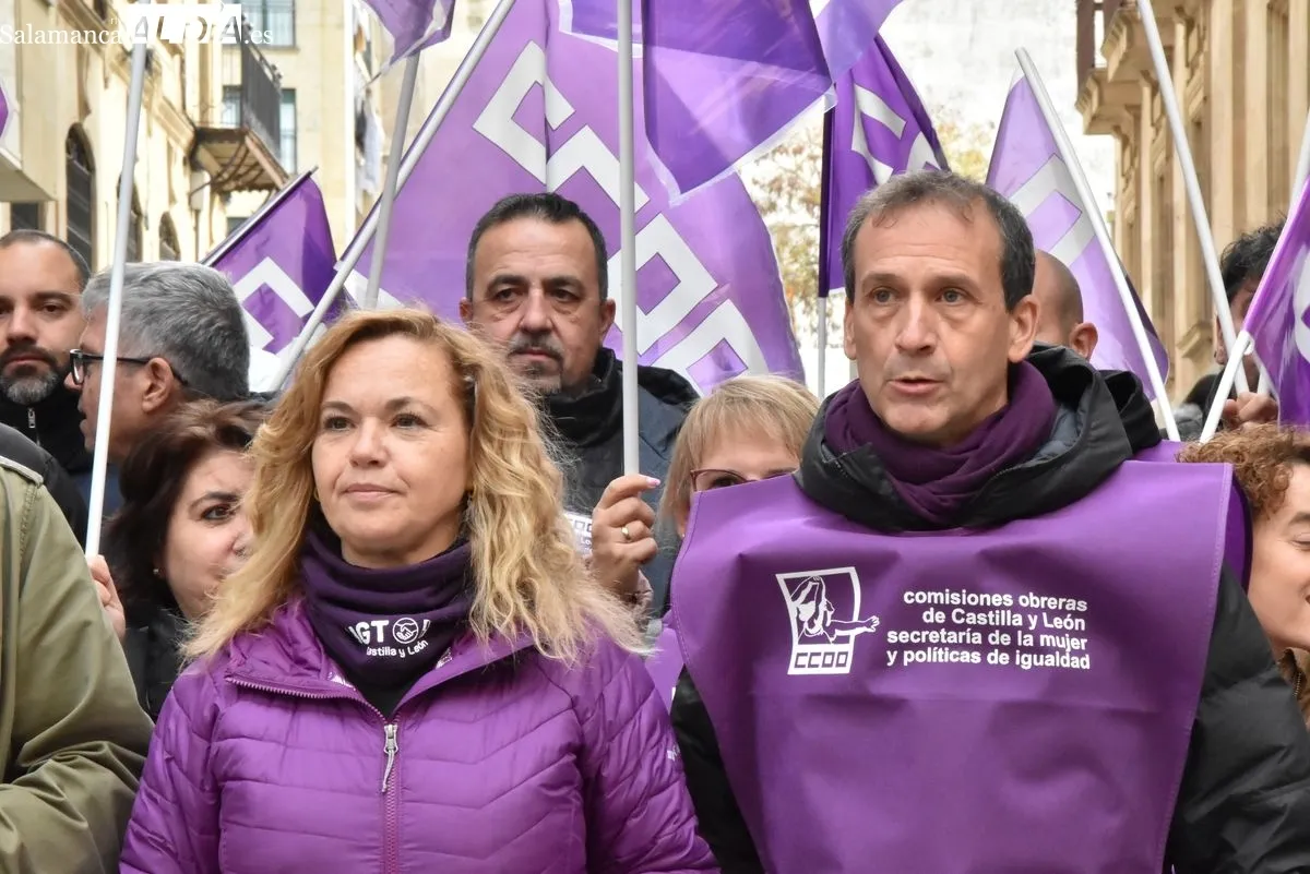 Concentración conjunta de UGT y CCOO en la Gran Vía de Salamanca. Foto de Vanesa Martins