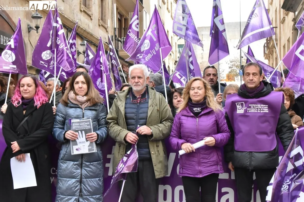 Concentración conjunta de UGT y CCOO en la Gran Vía de Salamanca. Foto de Vanesa Martins