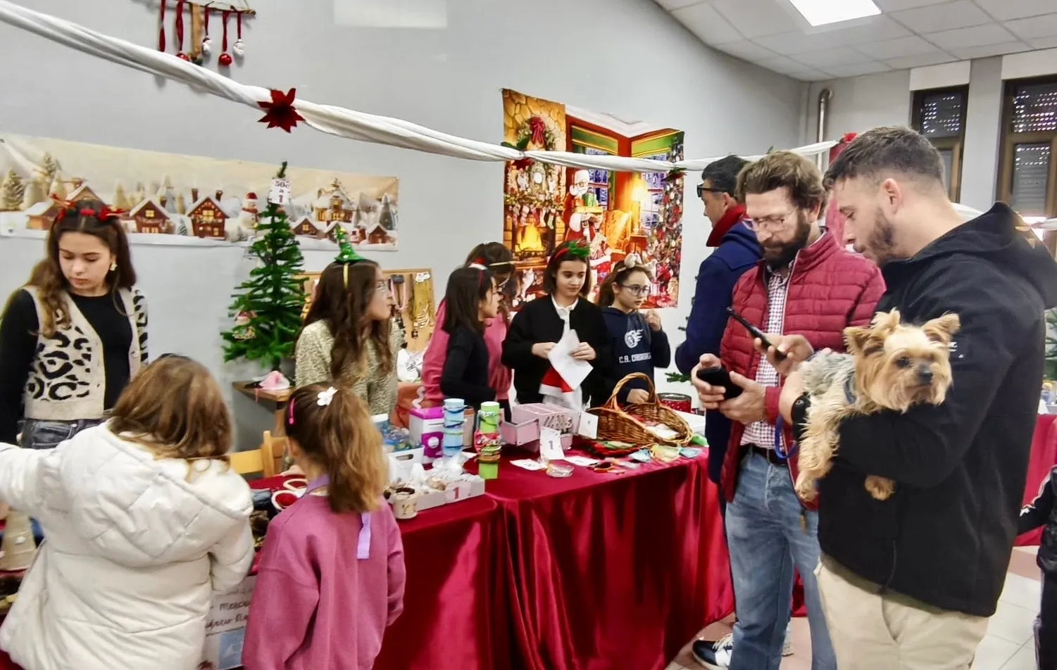 Foto 5 - Babilafuente se vuelca de manera masiva con La Sonrisa de M4r&iacute;a participando en la Marcha ben&eacute;fica y el Mercado Navide&ntilde;o
