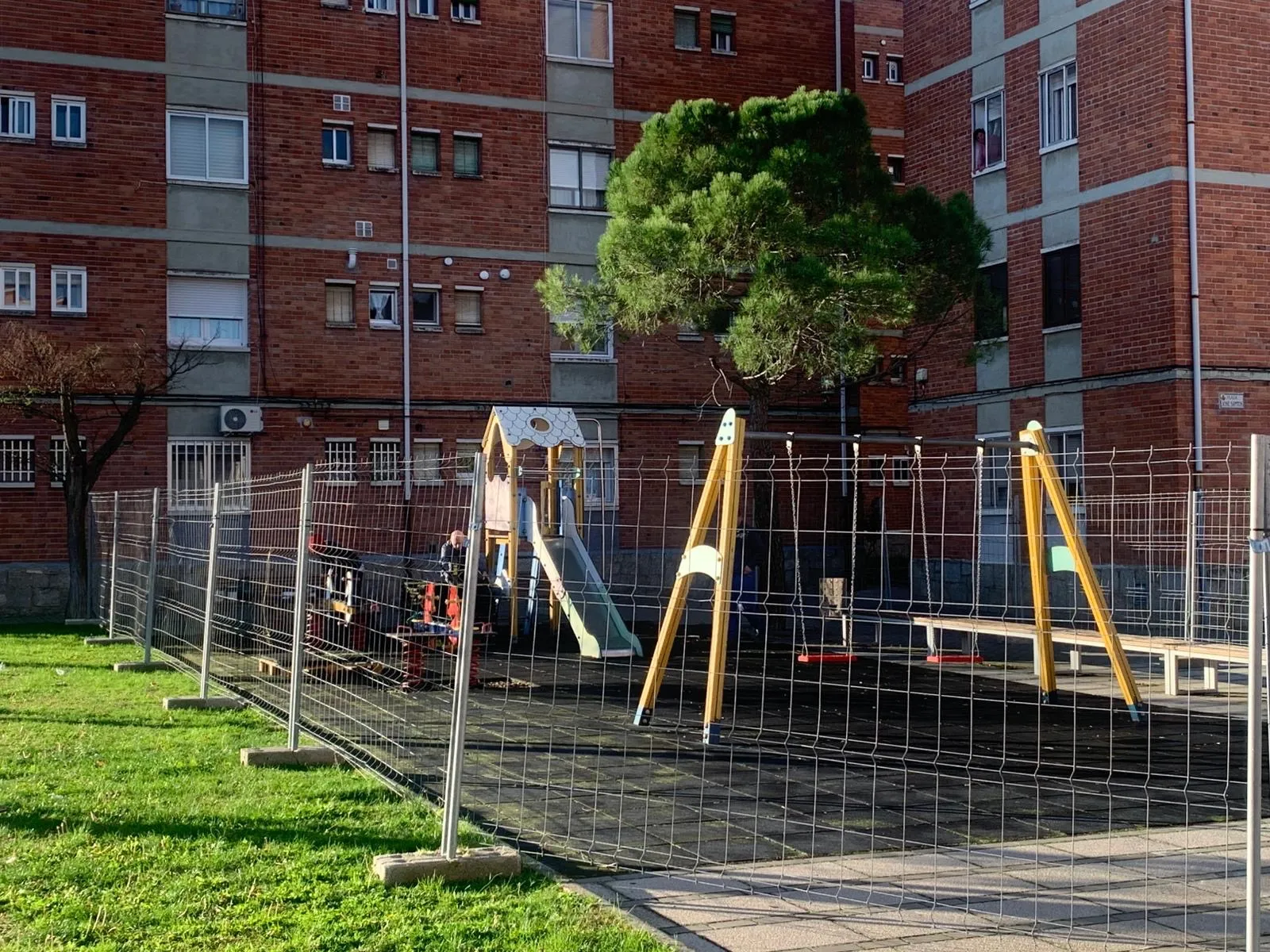Foto 2 - El Ayuntamiento inicia los trabajos de reparaci&oacute;n y mejora del  Parque Jos&eacute; S&aacute;nchez Borrego
