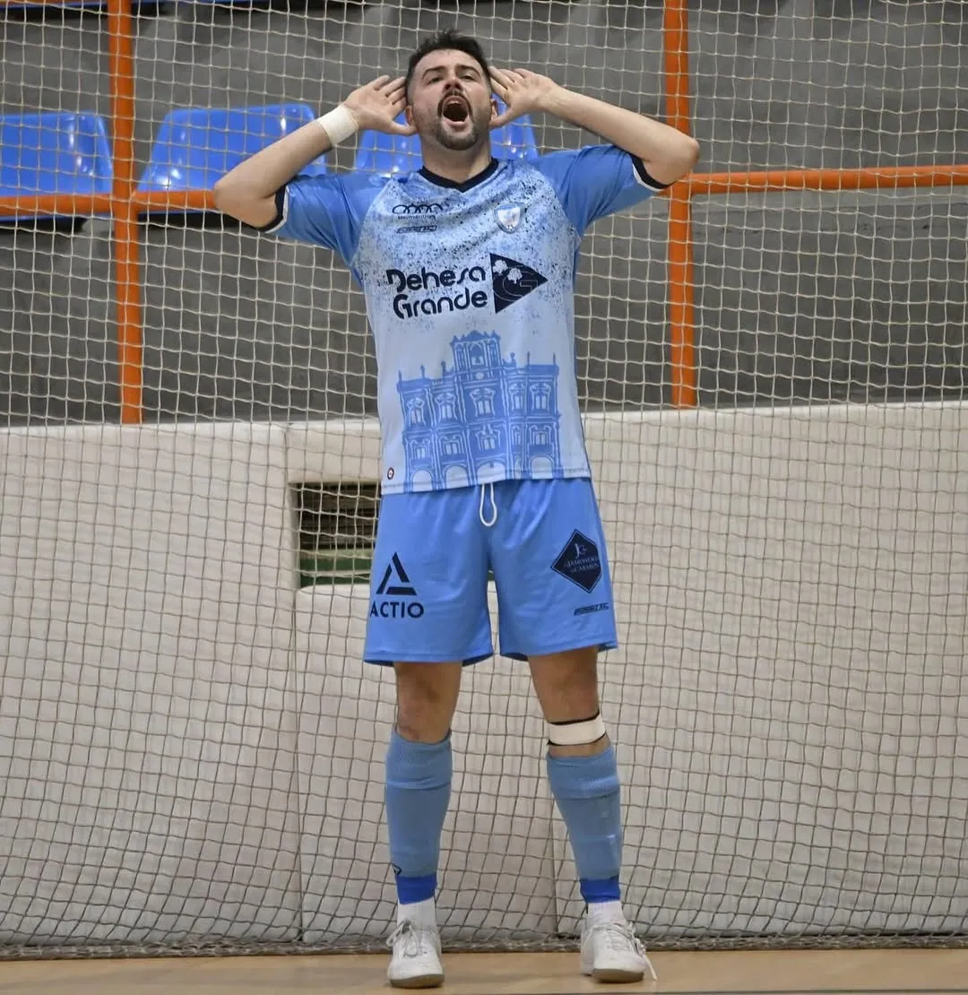 Foto 2 - Dehesa Grande apuesta por el deporte femenino con el patrocinio del C.D. Salatormes