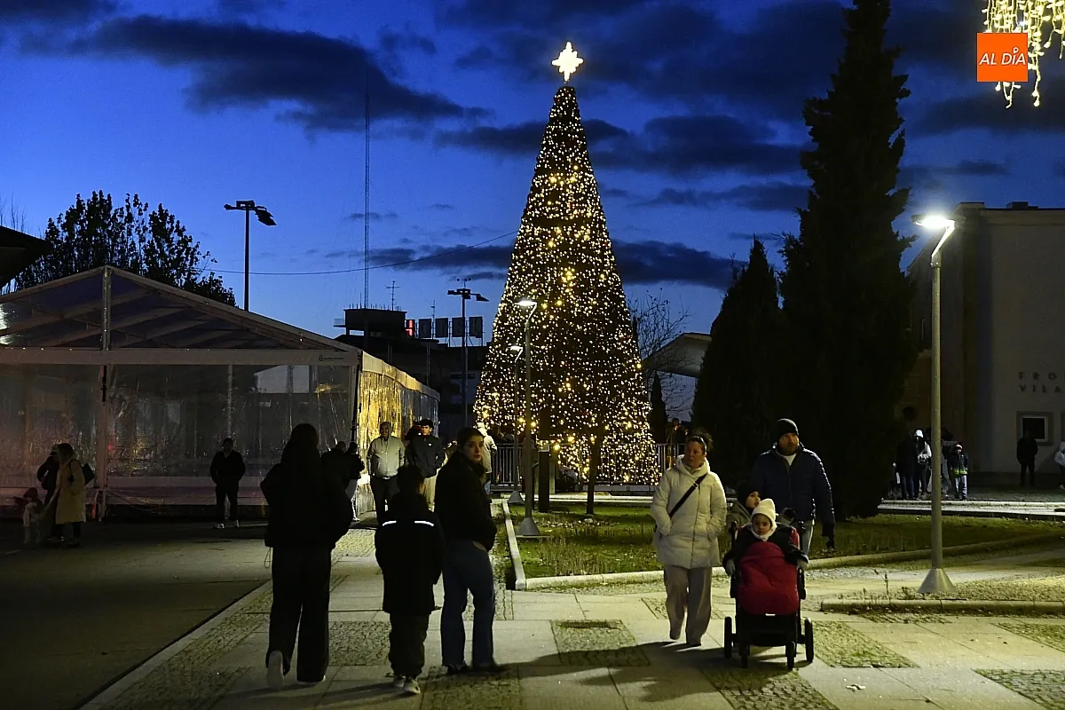 La Navidad llega a Fuentes de Oñoro y Vilar Formoso/ Fotos: Adrián M.Pastor