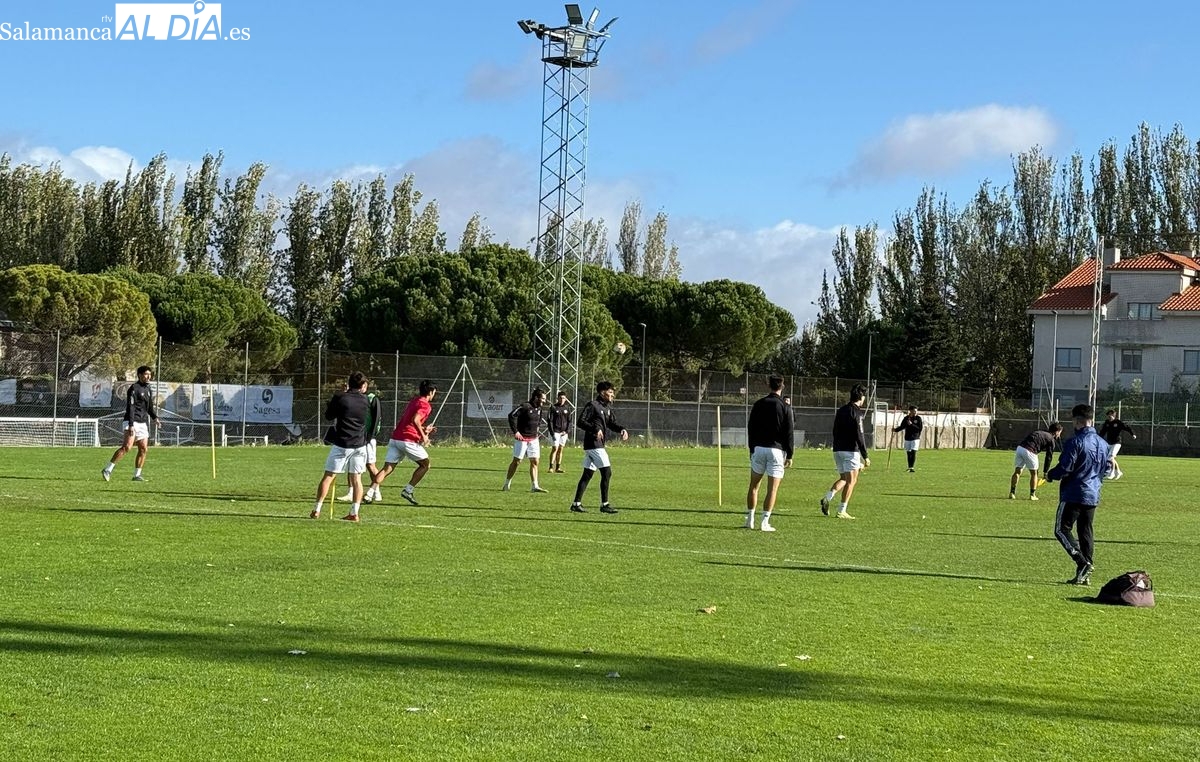 Jon Villanueva no entrena con el Salamanca UDS por unas molestias aparentemente en el oblicuo