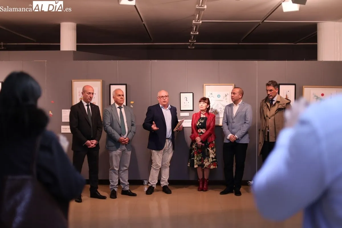 Foto 16 - FOTOS | Violeta Monreal inaugura su exposici&oacute;n "Cuando la Tierra Habla" en Salamanca
