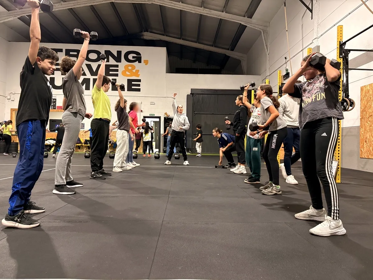 Foto 7 - FOTOS | La A. J. PRODESI fomenta el deporte y el trabajo en equipo entre la juventud salmantina con el 'IronRun'