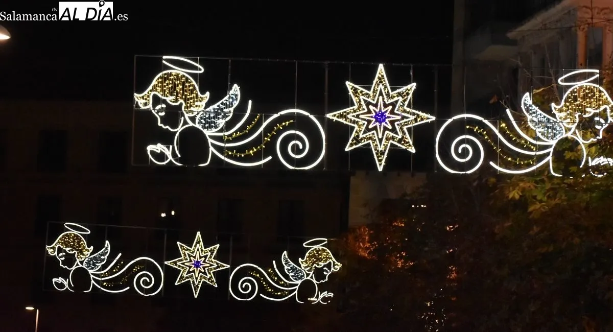 Iluminación y adornos de Navidad en Salamanca. Fotos: Vanesa Martins