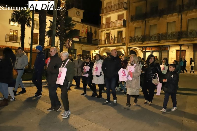 Violencia de género en Alba de Tormes: marcha del 25N