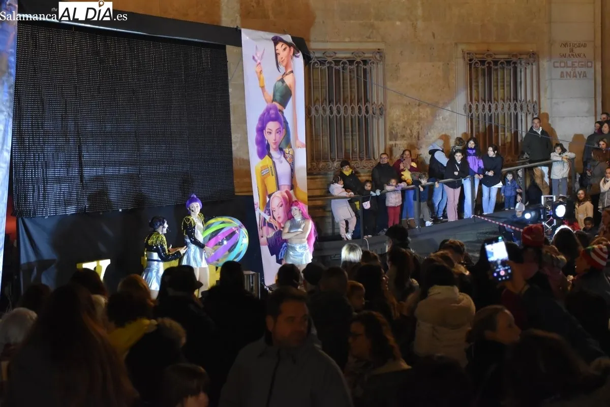 Apertura del mercadillo navideño en la Plaza de Anaya | Fotos: T.S