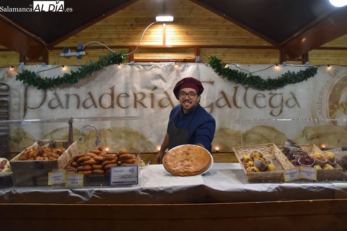 Apertura del mercadillo navideño en la Plaza de Anaya | Fotos: T.S
