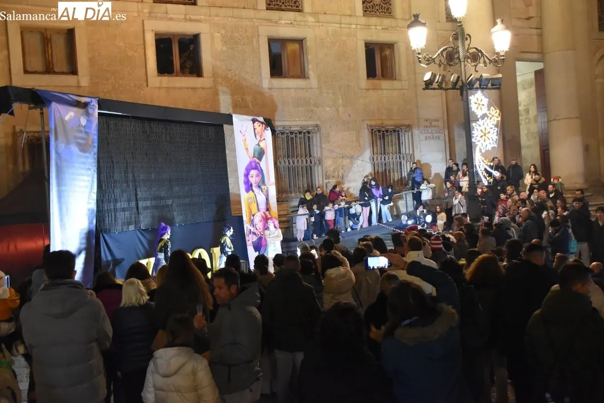 Apertura del mercadillo navideño en la Plaza de Anaya | Fotos: T.S