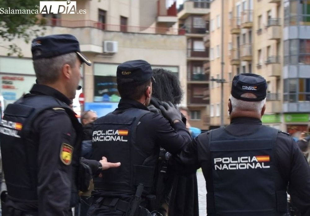 Detenido un fugitivo que llevaba meses oculto en su casa