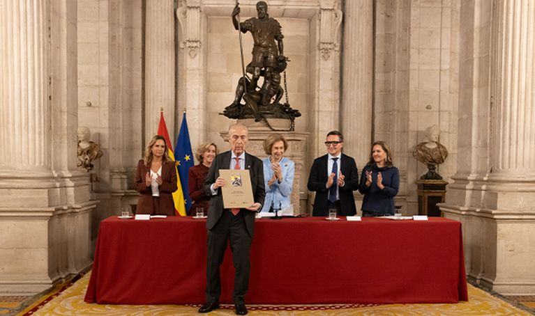 Premio Reina Sofía de Poesía para Luis Alberto de Cuenca