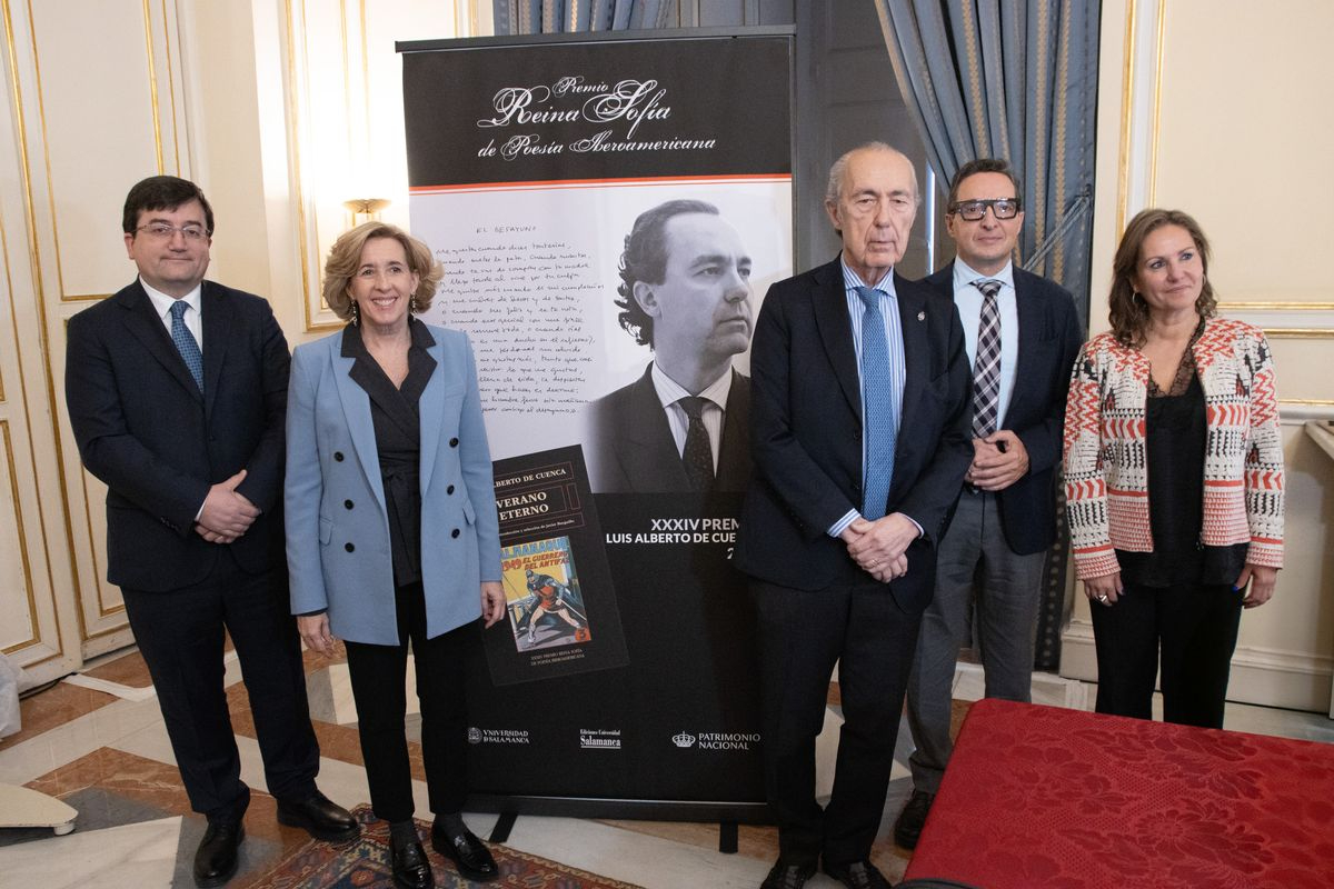 Luis Alberto de Cuenca presenta Verano eterno por el Reina Sofía