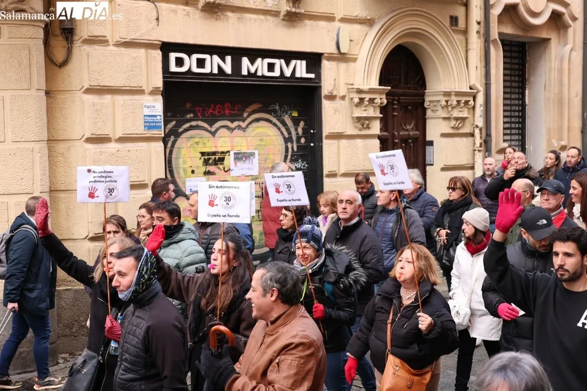 Manifestación de los autónomos en Salamanca | FOTOS: David Sañudo