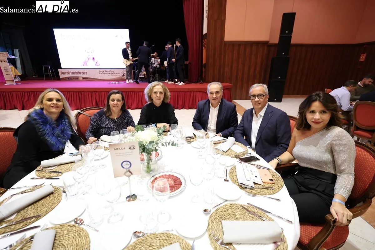 Éxito y muchas emociones en la I Cena Benéfica a favor de 'La Sonrisa de M4ría' | FOTOS: David Sañudo 