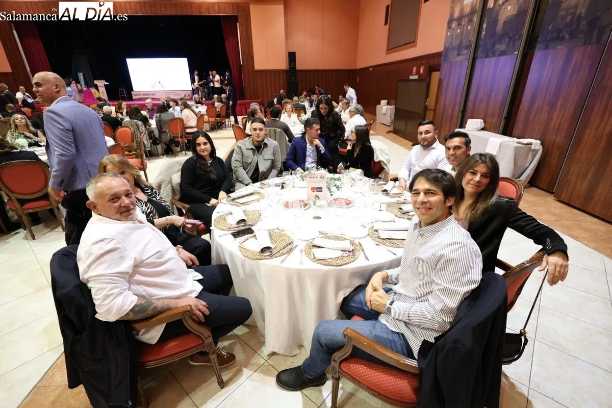 Éxito y muchas emociones en la I Cena Benéfica a favor de 'La Sonrisa de M4ría' | FOTOS: David Sañudo 