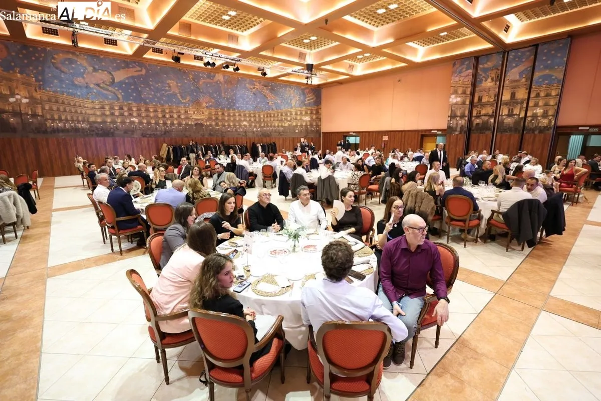Éxito y muchas emociones en la I Cena Benéfica a favor de 'La Sonrisa de M4ría' | FOTOS: David Sañudo 