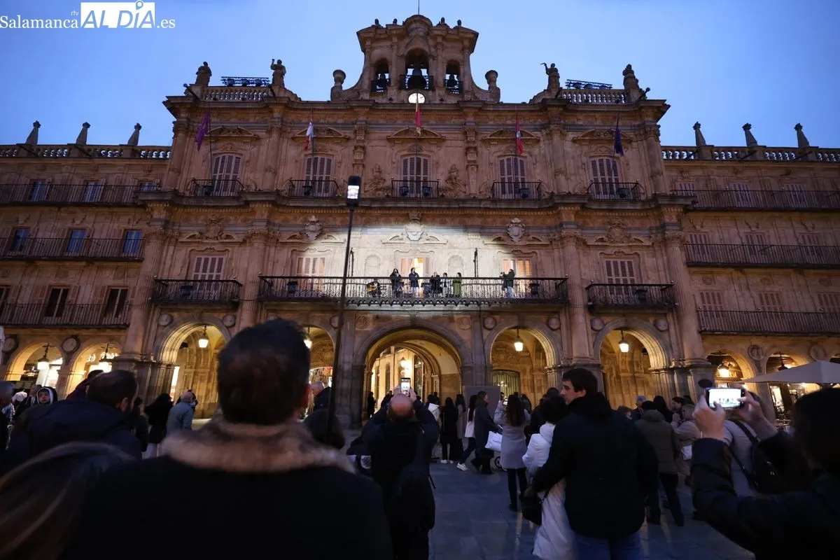 Los villancicos del Sacromonte de 'Love Flamenco' traen el aire andaluz a la Plaza Mayor | FOTOS: David Sañudo 