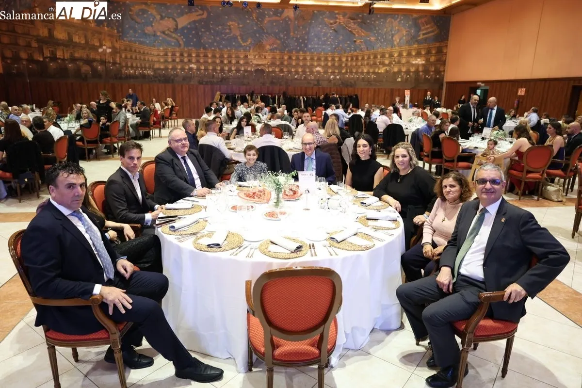 Éxito y muchas emociones en la I Cena Benéfica a favor de 'La Sonrisa de M4ría' | FOTOS: David Sañudo 