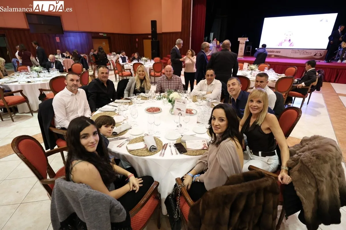 Éxito y muchas emociones en la I Cena Benéfica a favor de 'La Sonrisa de M4ría' | FOTOS: David Sañudo 