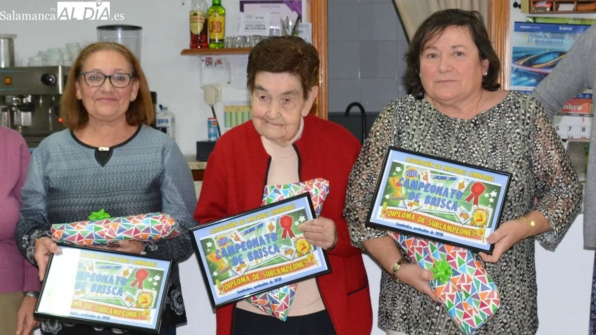 Las mujeres se imponen en el campeonato de brisca de la asociación de jubilados de Lumbrales / INFOTUR