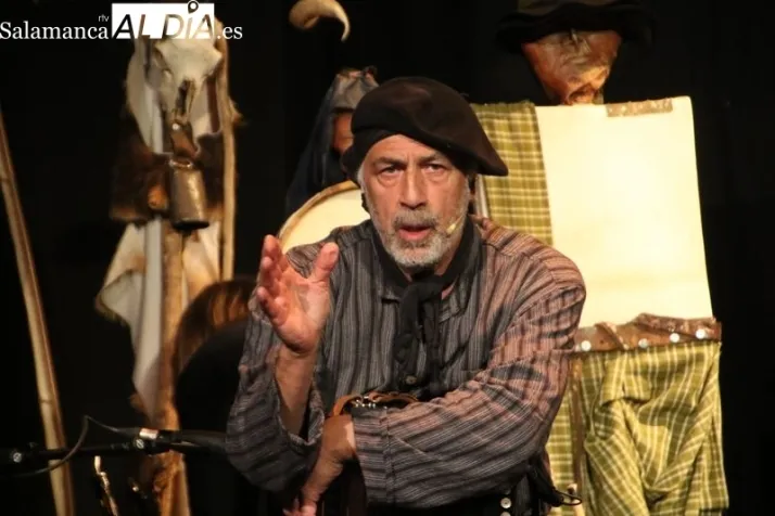 Mayalde y Sergio Olvidado llenan el teatro de Alba con su homenaje a la tradici&oacute;n | Imagen 2