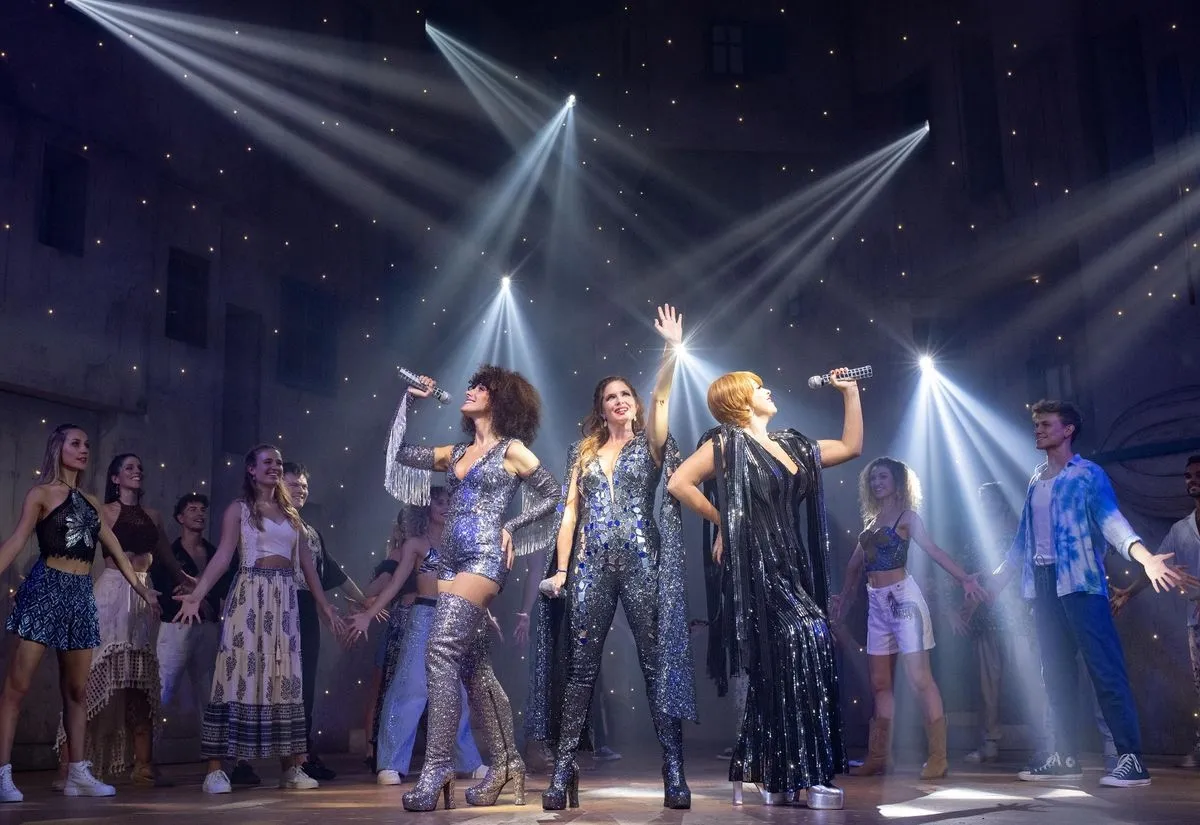 Del jueves 15 al domingo 18 de enero. El CAEM acogerá varias funciones de Mamma Mía! El musical