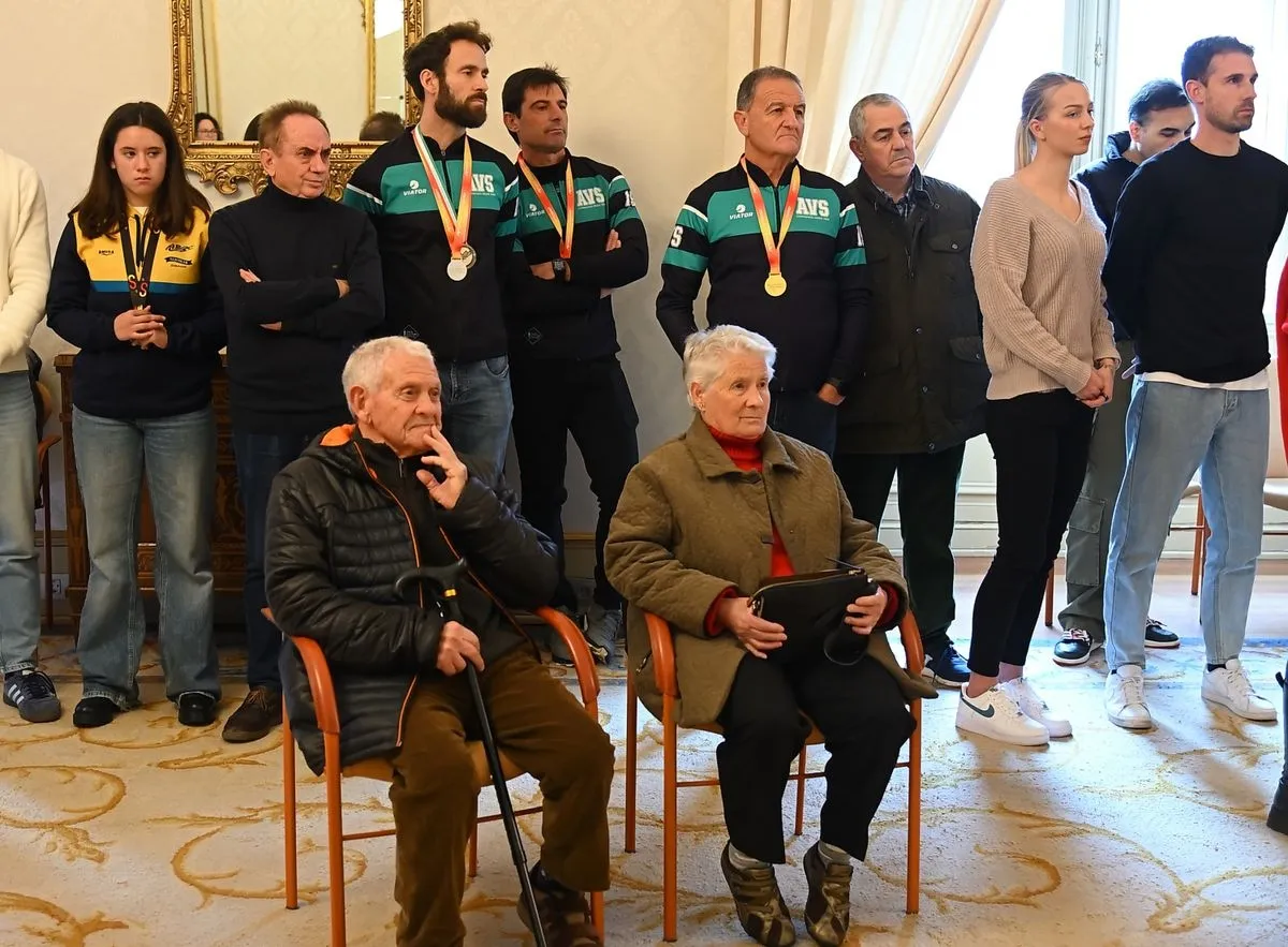 El Ayuntamiento rinde homenaje al atletismo salmantino tras un año histórico con 64 medallas