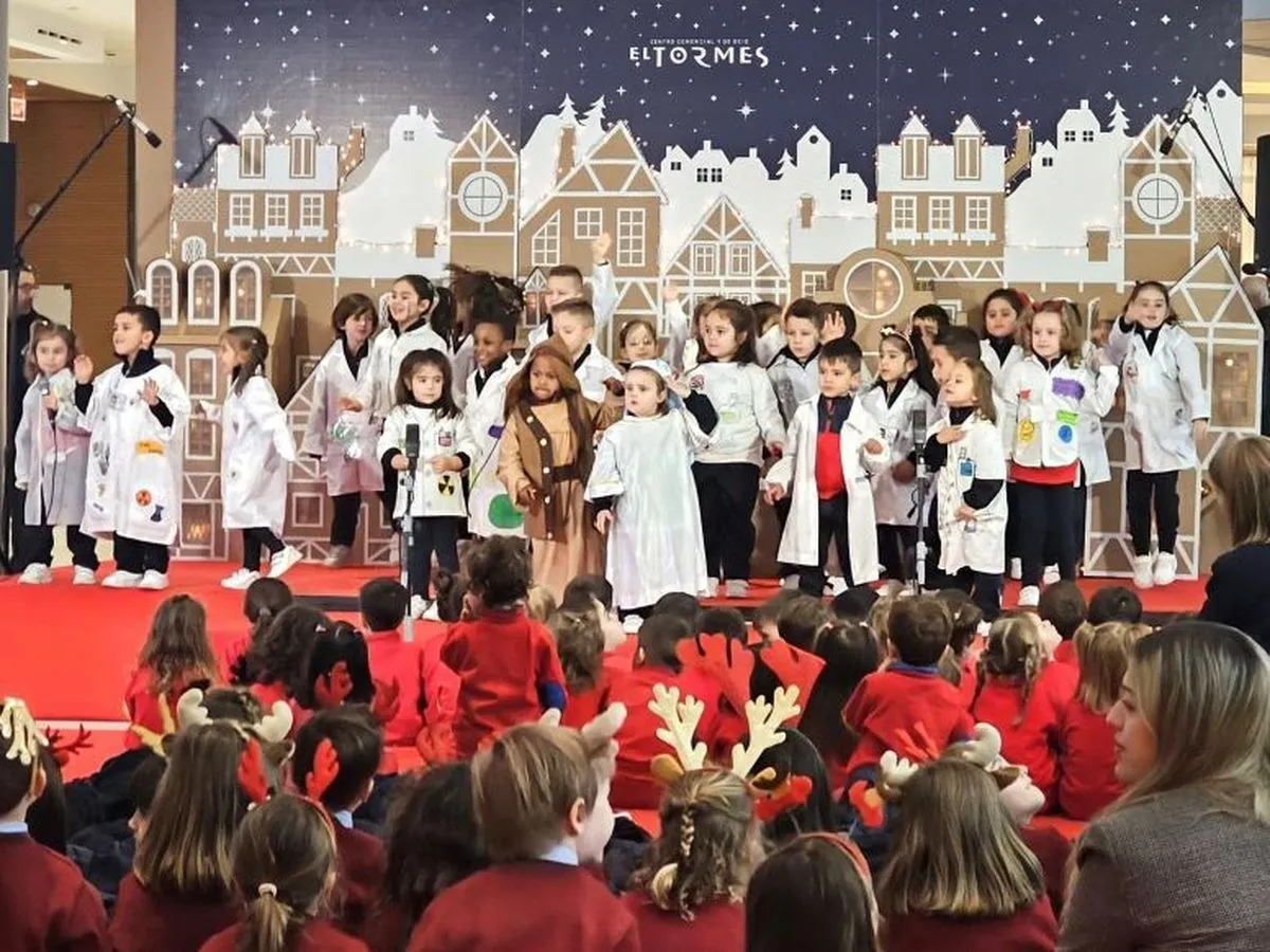 Foto 13 - FOTOS | El Tormes celebra la Navidad dando voz al talento musical escolar 