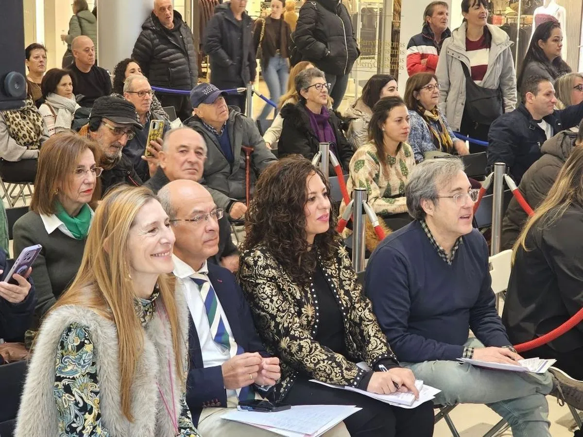 Foto 2 - FOTOS | El Tormes celebra la Navidad dando voz al talento musical escolar 