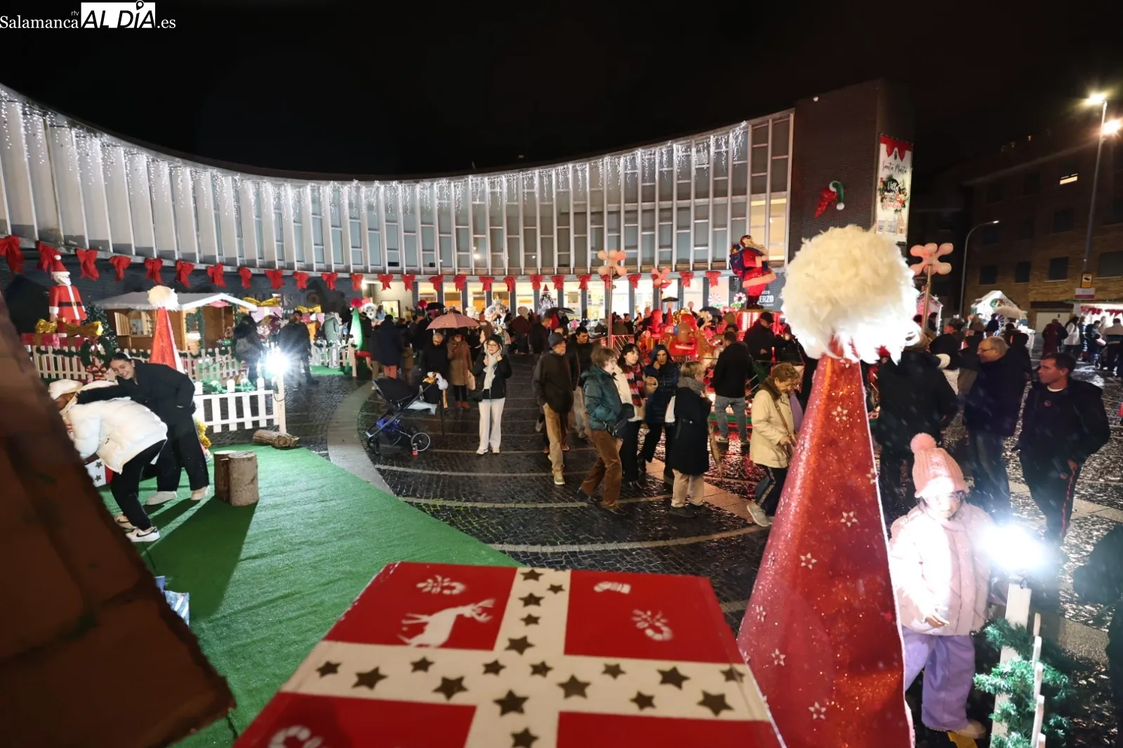 Santa Marta estrena su Navidad y da la bienvenida a su 'Villa Navideña' | FOTOS: David Sañudo 