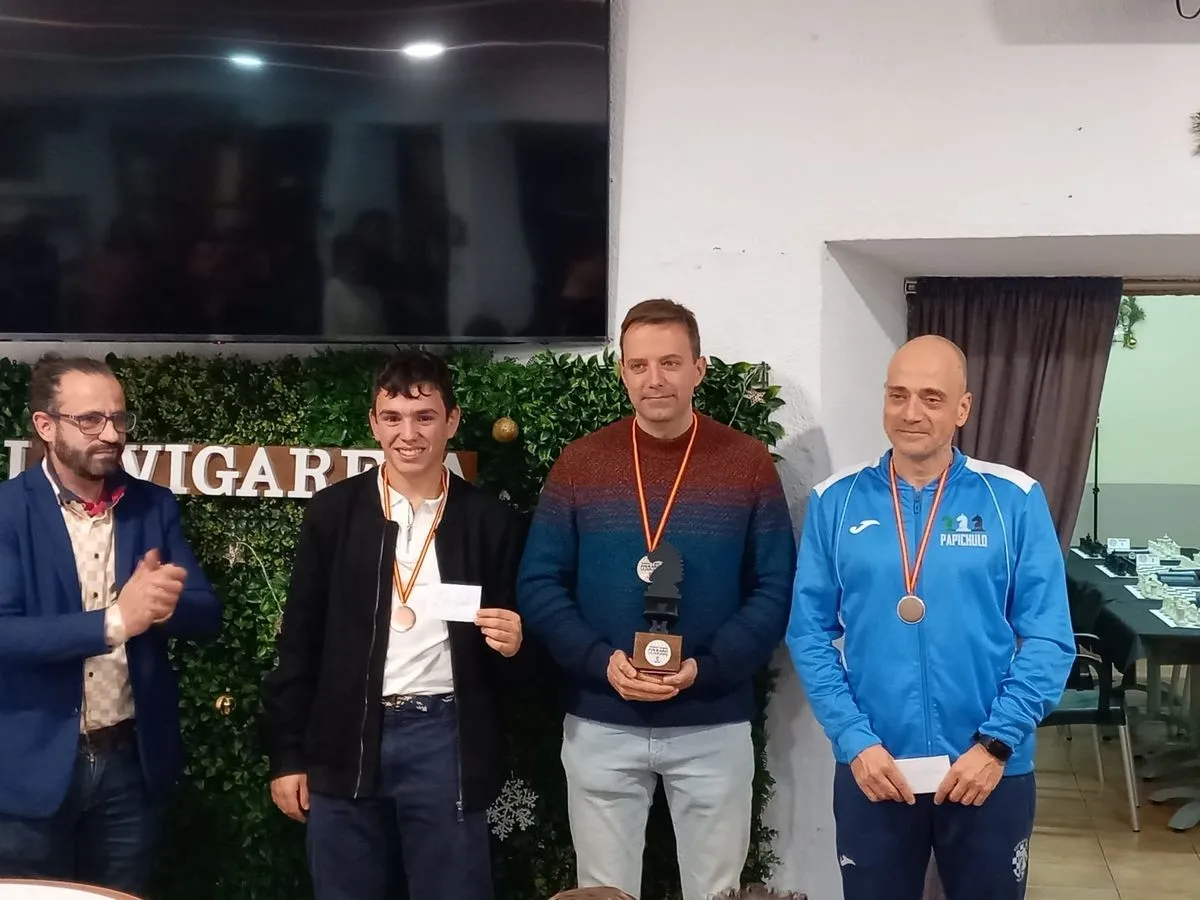 Foto 4 - Jos&eacute; Andr&eacute;s Medina, Susana De Prada y Adri&aacute;n Valiente se imponen en el IV Torneo de Ajedrez Fin de A&ntilde;o de La Garganta