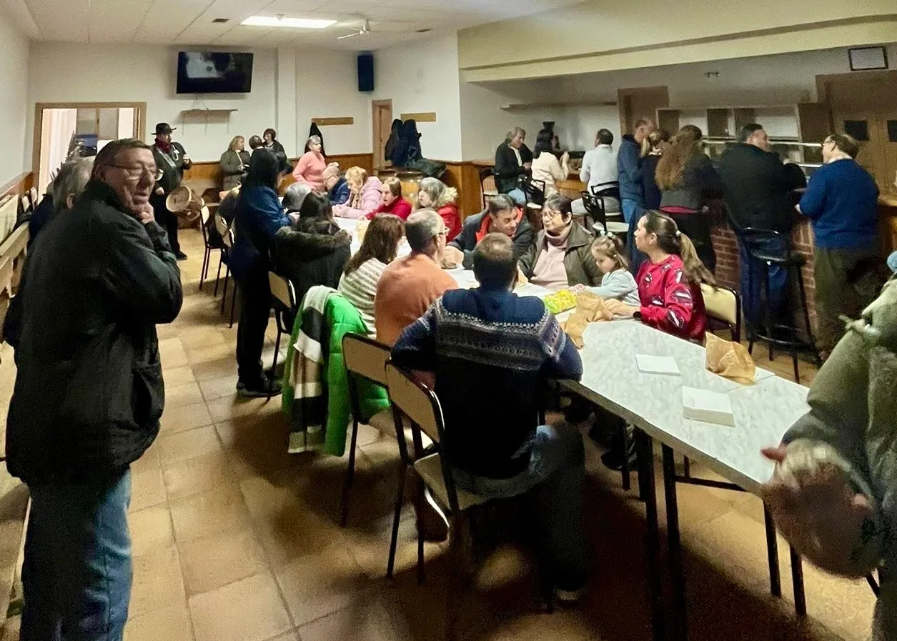 Foto 2 - Animada y multitudinaria casta&ntilde;ada en El Campo de Pe&ntilde;aranda