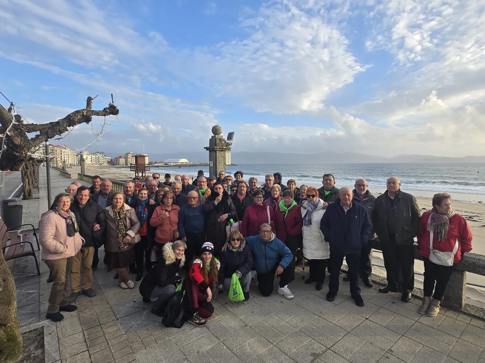 Foto 3 - La Asociaci&oacute;n San Miguel disfruta de un viaje cultural y festivo por Galicia