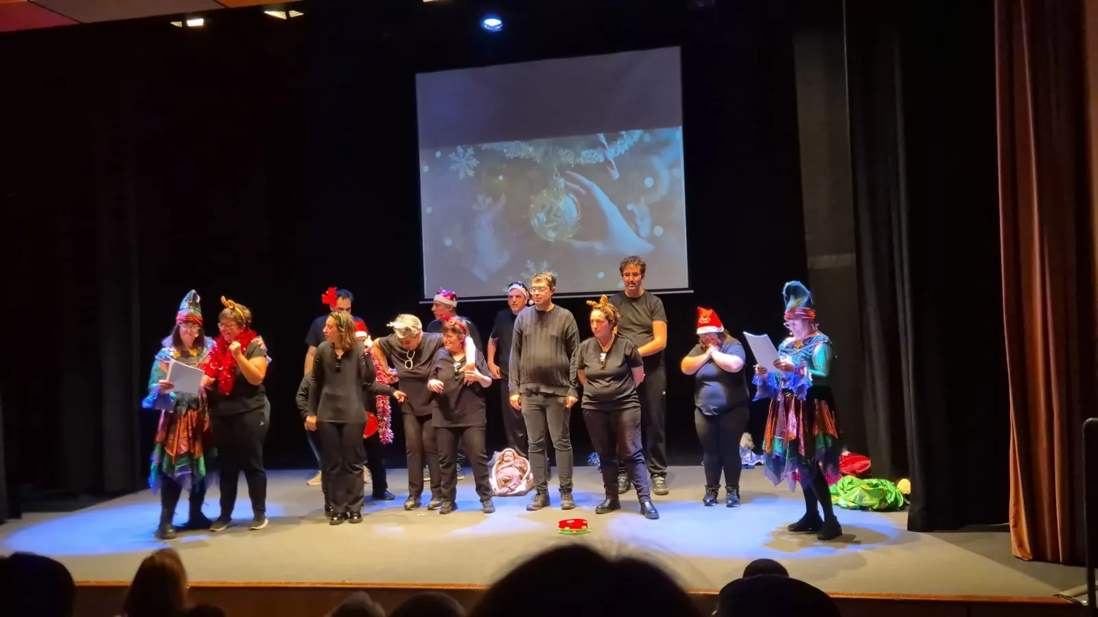 Foto 4 - El grupo Peque&ntilde;ine emociona con su obra &ldquo;Eso que t&uacute; me das&rdquo;, su homenaje a los verdaderos sentimientos de la Navidad