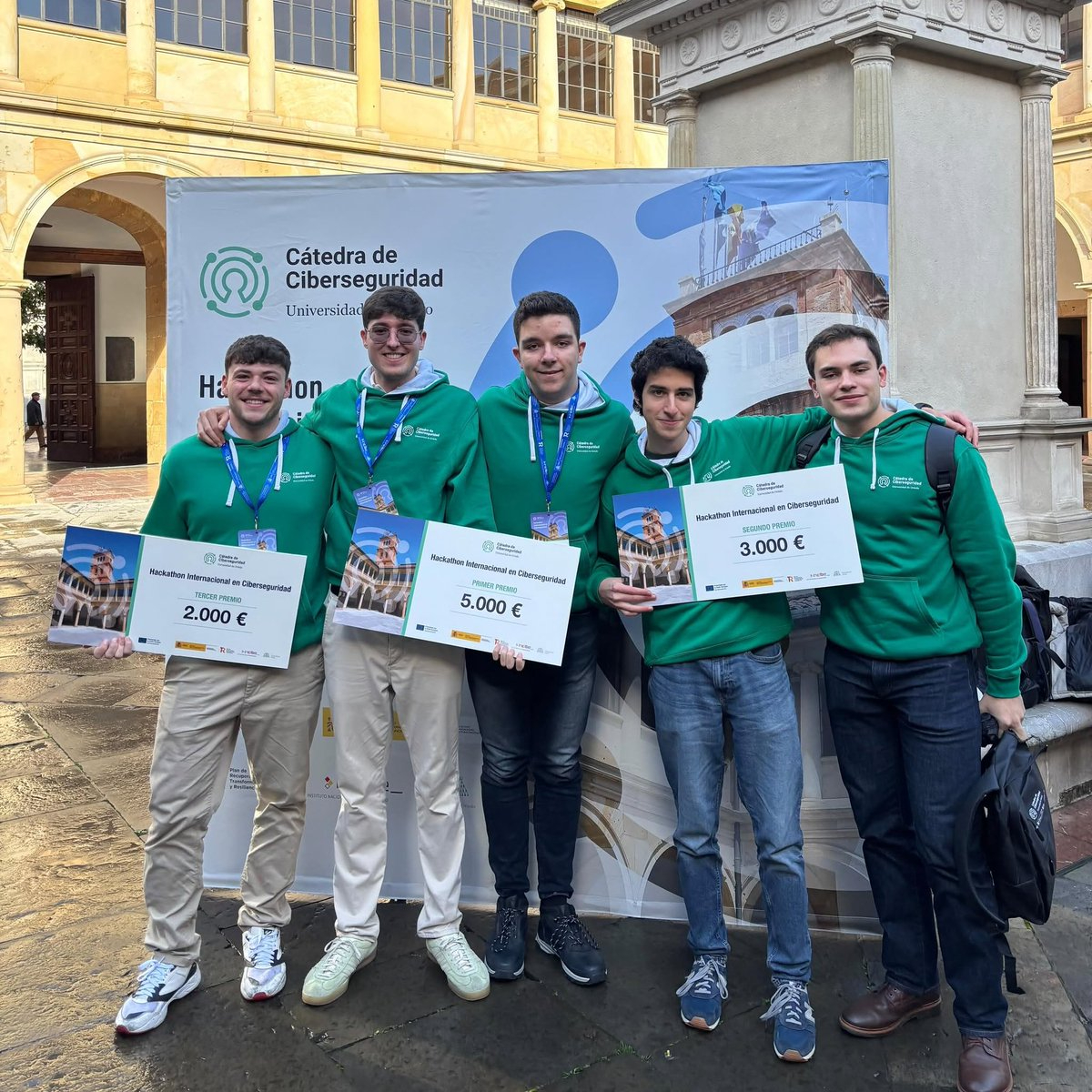 USAL: pleno de premios en el hackathon de ciberseguridad