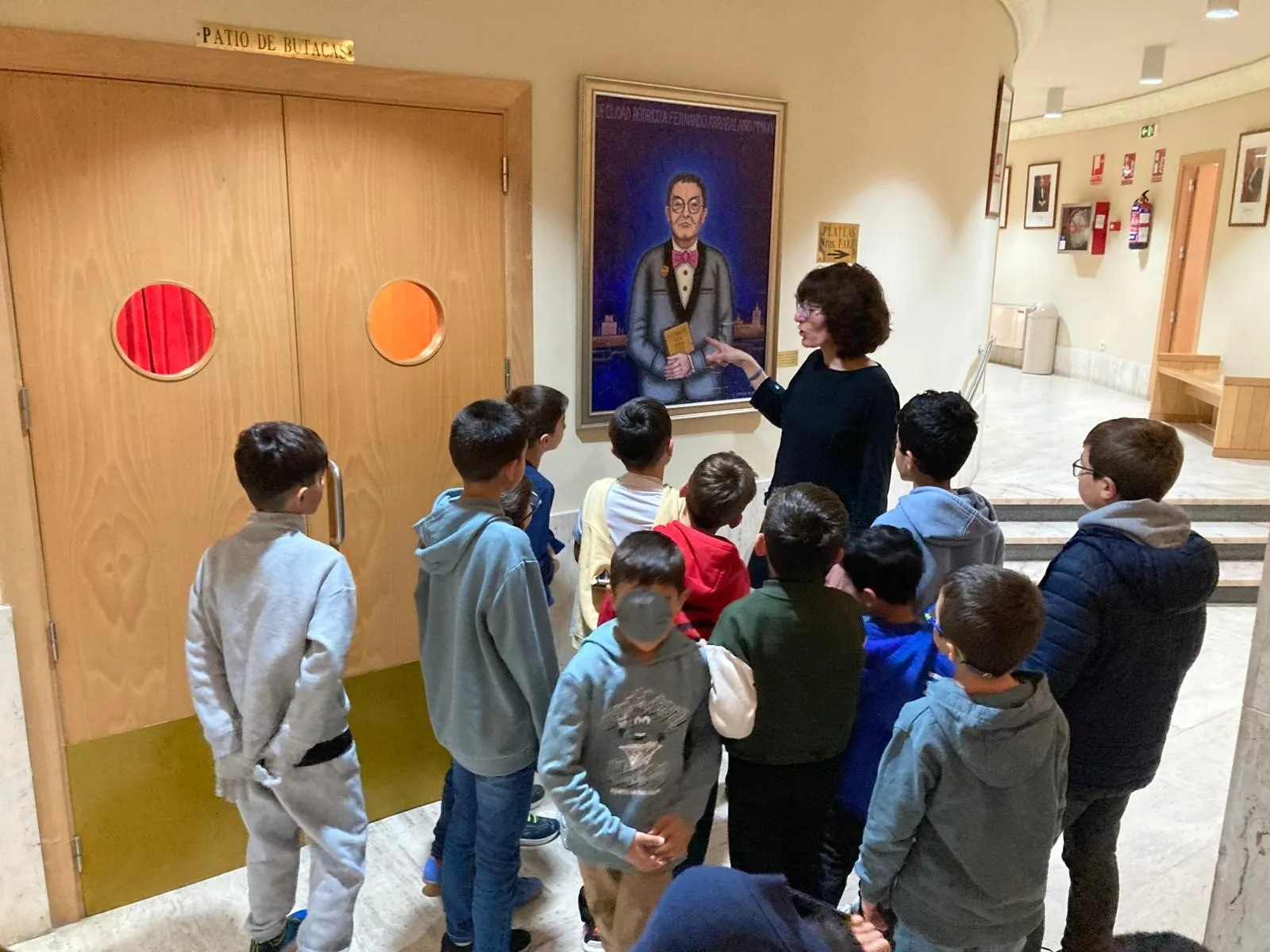 Foto 4 - C&iacute;vitas reuni&oacute; a m&aacute;s de 700 escolares  con las visitas dinamizadas en el 125 aniversario del Teatro Nuevo de Ciudad Rodrigo 