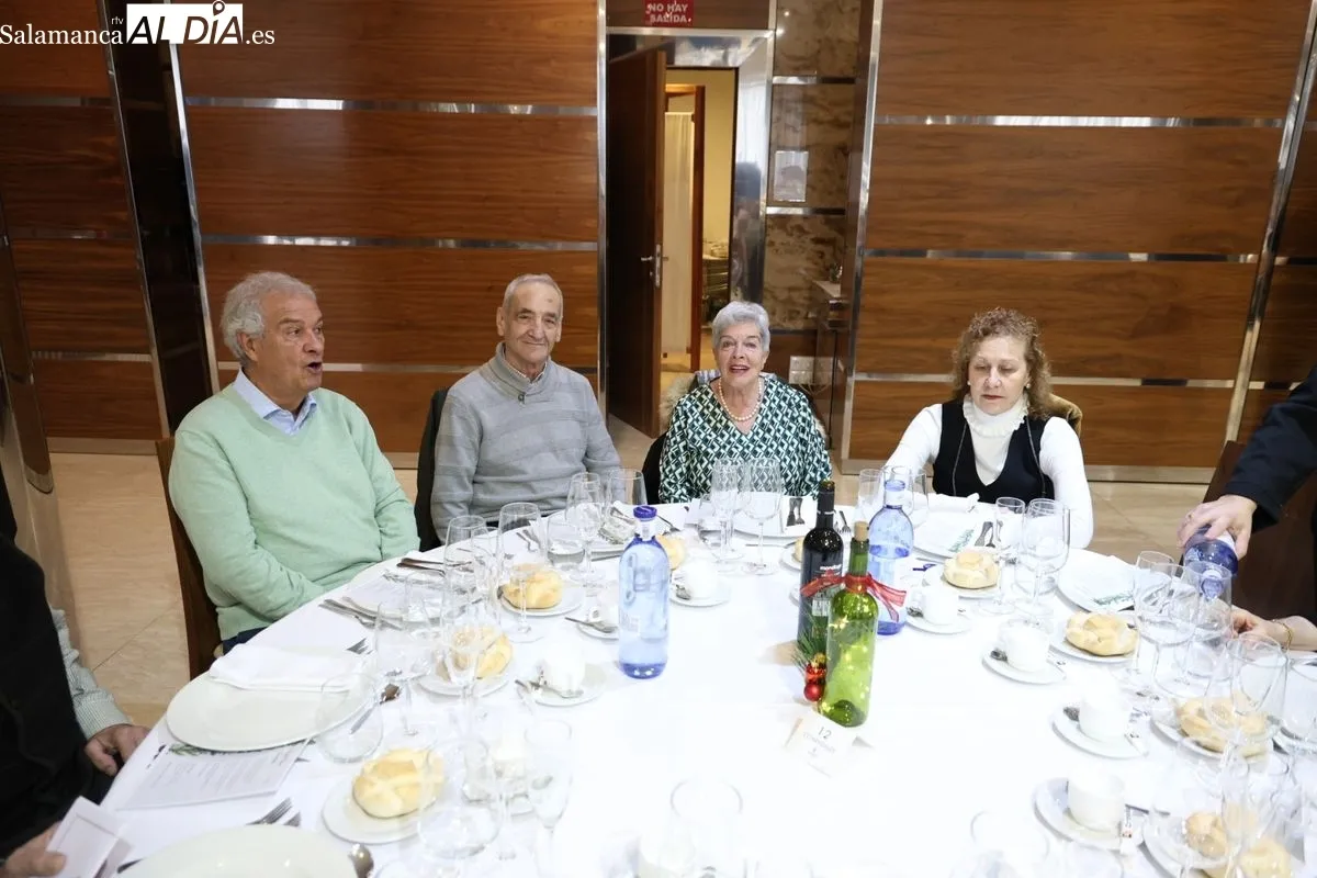 La Asociación de Mayores Iberdrola Salamanca ha celebrado este viernes su tradicional encuentro de confraternidad con motivo de las fechas navideñas. Foto de David Sañudo