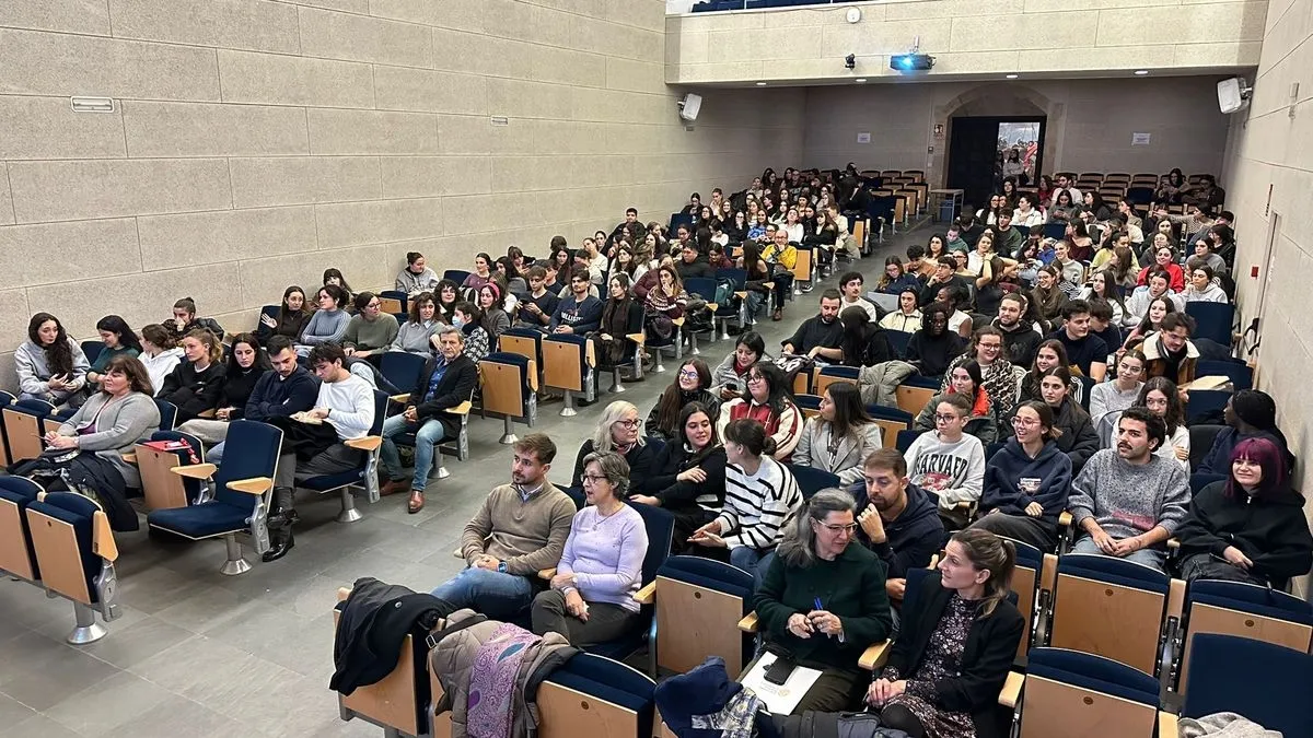 Ricardo Canal Bedia desgrana en la UPSA las claves del diagnóstico precoz del autismo. Foto UPSA