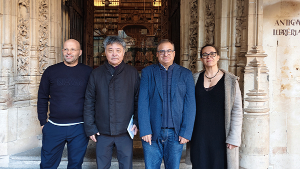 Yu Hua, candidato al Nobel, visita la USAL en Salamanca