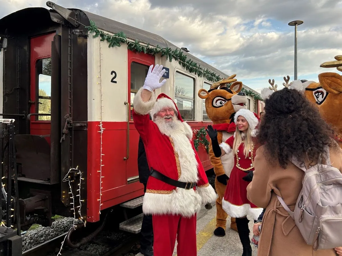 Foto 3 - Plan navide&ntilde;o en Portugal en un tren de &eacute;poca con visita al Pap&aacute; Noel m&aacute;s grande del mundo