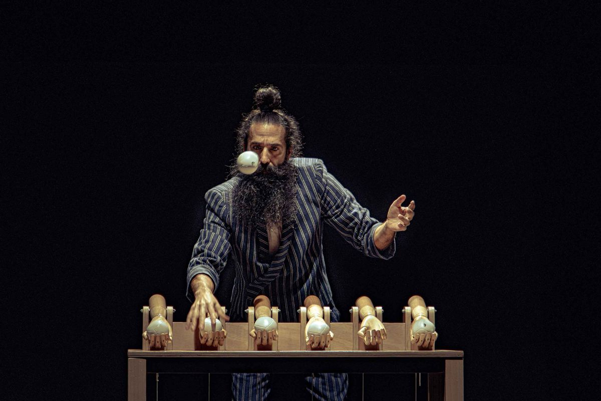 Teatro Liceo Salamanca: circo y marionetas con Compaña