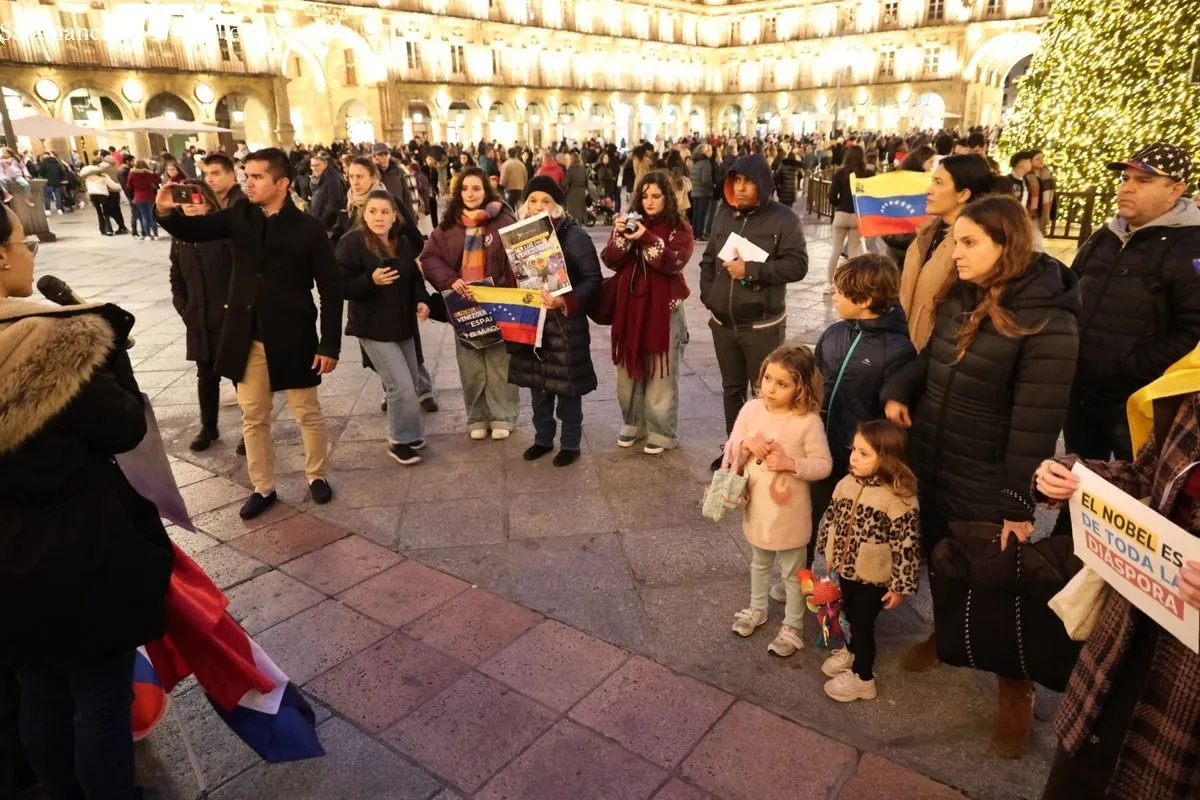 Concentración en la Plaza Mayor de Salamanca. Fotos: David Sañud