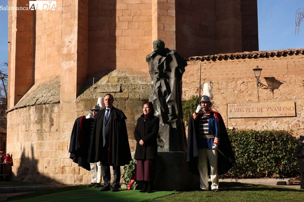 Salamanca rinde homenaje hoy a Miguel de Unamuno en el aniversario de su fallecimiento | FOTOS: David Sañudo 