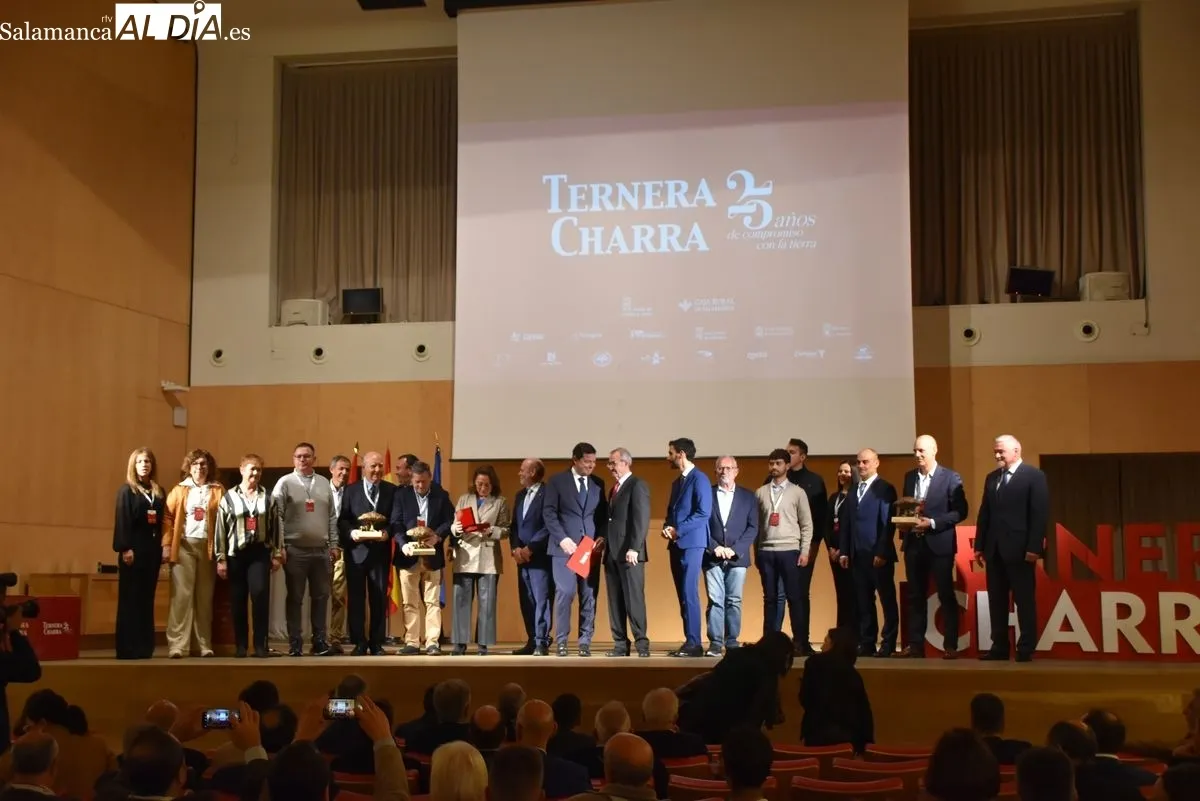 Ternera Charra conmemora sus 25 años de trayectoria con un gran acto en Salamanca | FOTOS: Vanesa Martins 